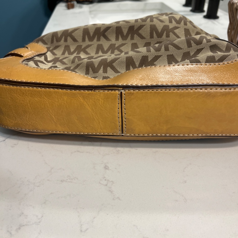 Michael Kors shoulder bag - Picture 2 of 3